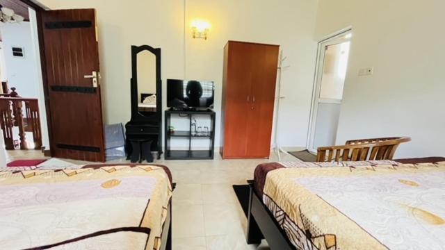 بيت ضيافة ثورينجز هوليداي بانجالو نوفارا إيلِيا المظهر الخارجي الصورة